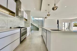 4 Bedroom Property for Sale in Flamingo Vlei Western Cape